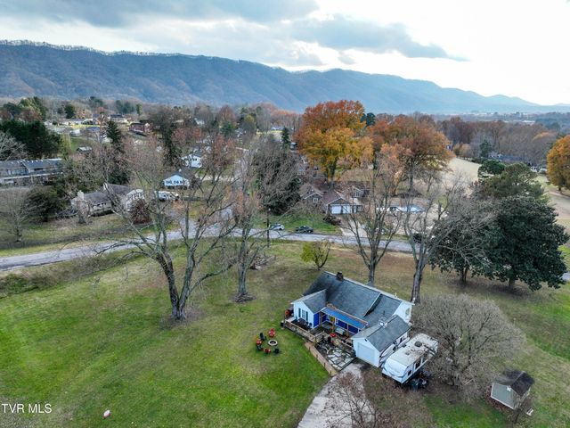 2205 Pendragon Road, Kingsport, TN 37660