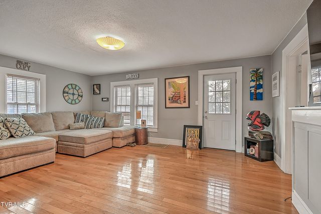 2205 Pendragon Road, Kingsport, TN 37660