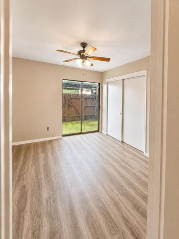 7854 Green Lawn Drive 7854, Houston, TX 77088
