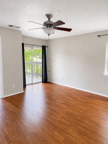 7854 Green Lawn Drive 7854, Houston, TX 77088