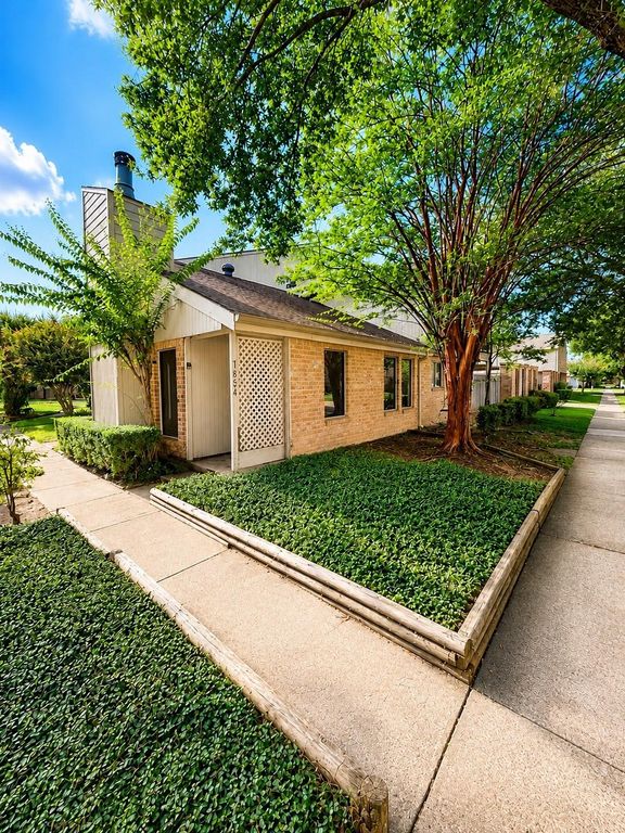7854 Green Lawn Drive 7854, Houston, TX 77088