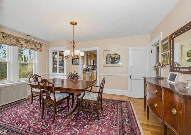 12 Woodlawn Ave, Chelmsford, MA 01824