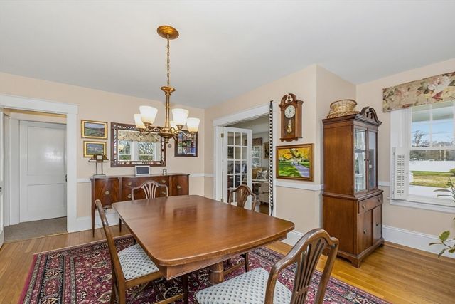 12 Woodlawn Ave, Chelmsford, MA 01824