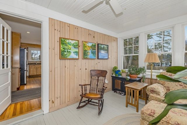 12 Woodlawn Ave, Chelmsford, MA 01824