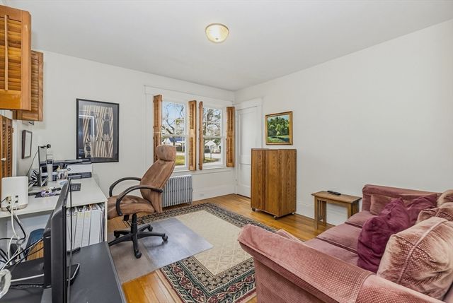 12 Woodlawn Ave, Chelmsford, MA 01824