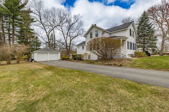 12 Woodlawn Ave, Chelmsford, MA 01824