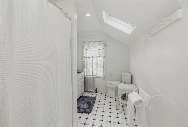 12 Woodlawn Ave, Chelmsford, MA 01824