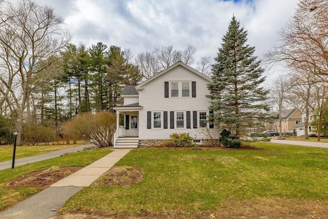 12 Woodlawn Ave, Chelmsford, MA 01824