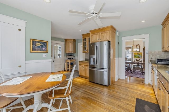 12 Woodlawn Ave, Chelmsford, MA 01824