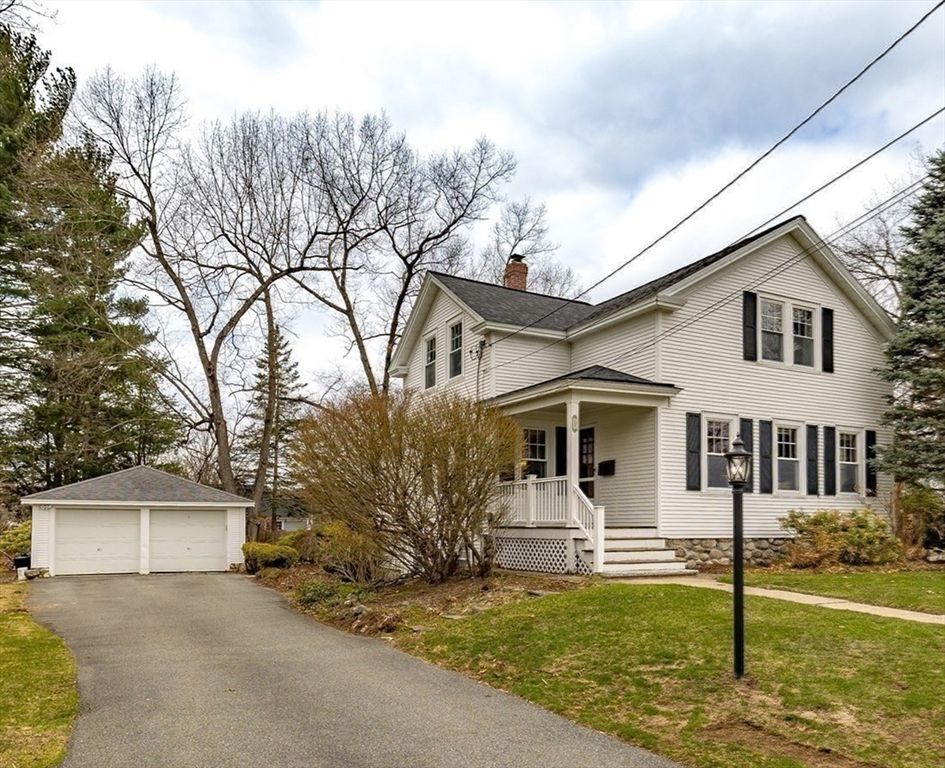 12 Woodlawn Ave, Chelmsford, MA 01824