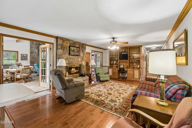 3114 Wearwood Drive, Sevierville, TN 37862