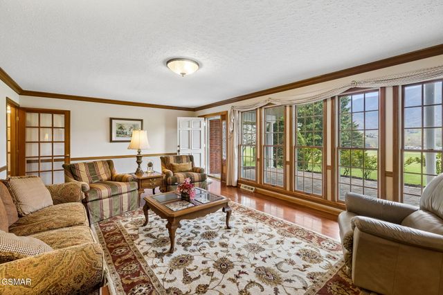 3114 Wearwood Drive, Sevierville, TN 37862