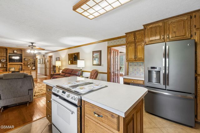 3114 Wearwood Drive, Sevierville, TN 37862