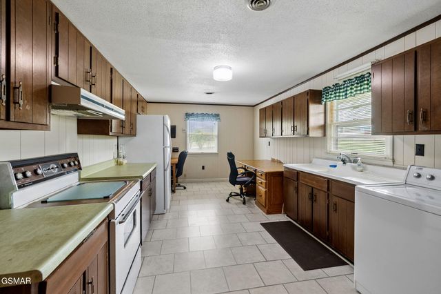 3114 Wearwood Drive, Sevierville, TN 37862