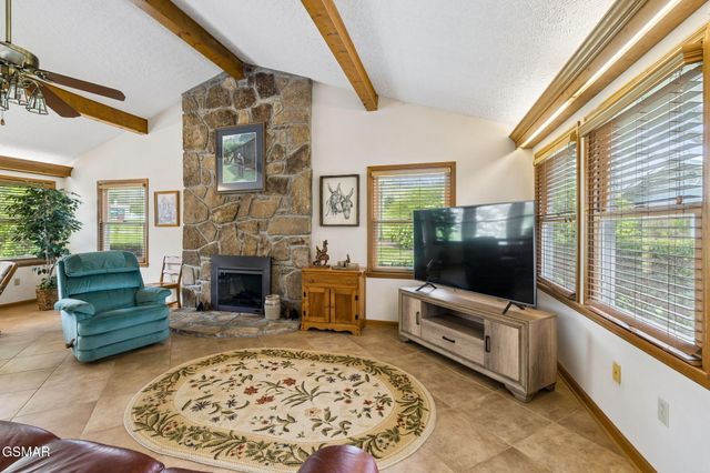 3114 Wearwood Drive, Sevierville, TN 37862