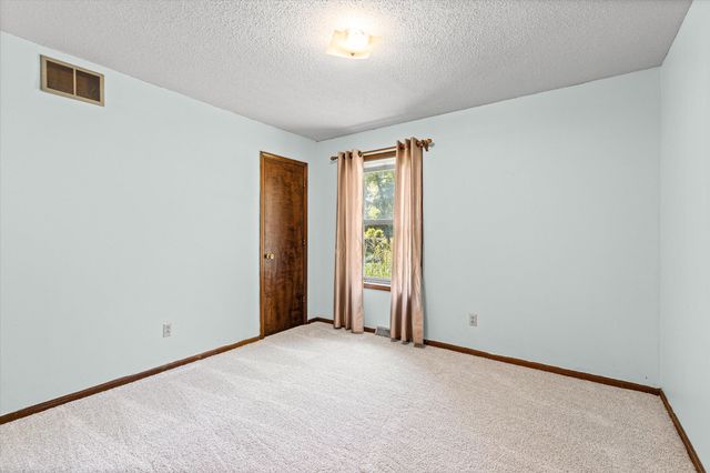 2709 PINE DR, Columbia, MO 65202