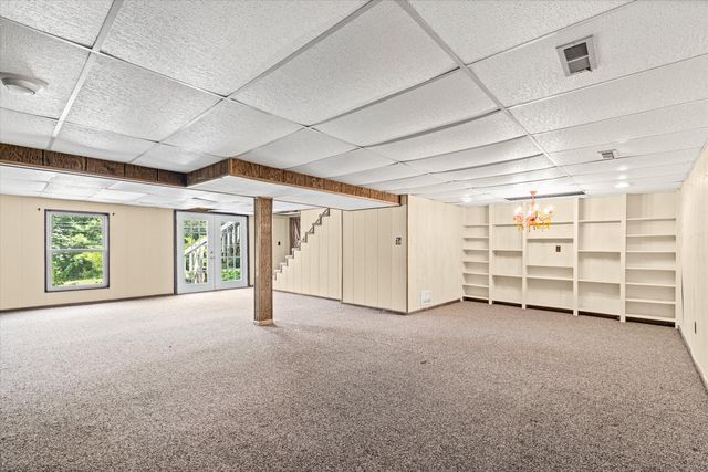2709 PINE DR, Columbia, MO 65202