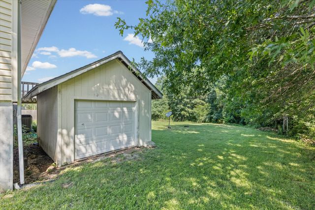 2709 PINE DR, Columbia, MO 65202