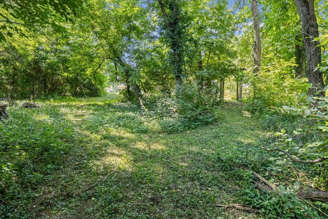 2709 PINE DR, Columbia, MO 65202