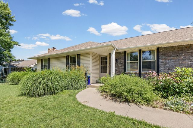 2709 PINE DR, Columbia, MO 65202