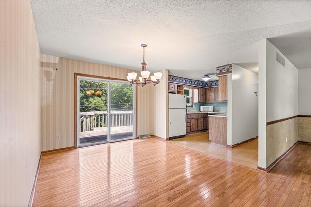 2709 PINE DR, Columbia, MO 65202