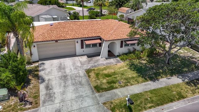 8811 MARTINIQUE LANE, Port Richey, FL 34668