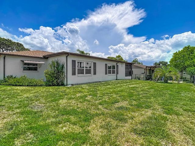 8811 MARTINIQUE LANE, Port Richey, FL 34668
