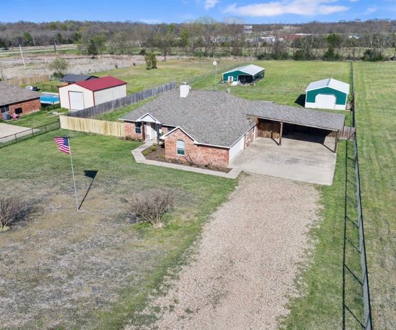 175 County Road 2748, Caddo Mills, TX 75135