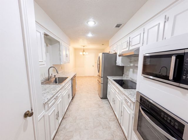 4824 Berridge Lane, Dallas, TX 75227