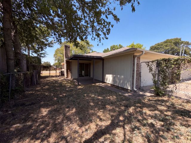 4824 Berridge Lane, Dallas, TX 75227