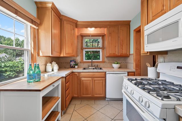 3644 41st Avenue S, Minneapolis, MN 55406