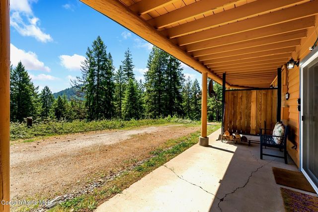 185 Larchwood Dr, Sagle, ID 83860