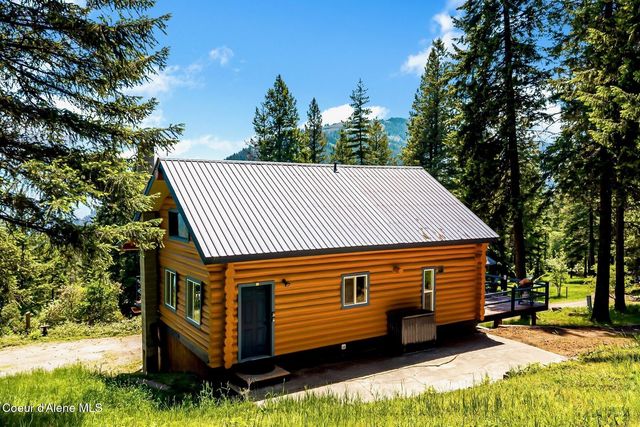 185 Larchwood Dr, Sagle, ID 83860