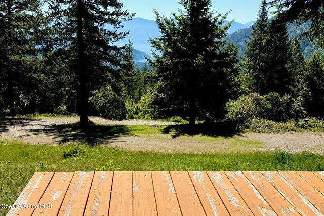 185 Larchwood Dr, Sagle, ID 83860