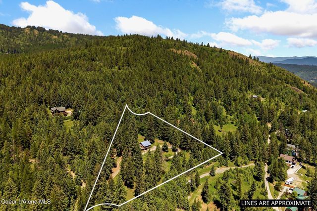 185 Larchwood Dr, Sagle, ID 83860