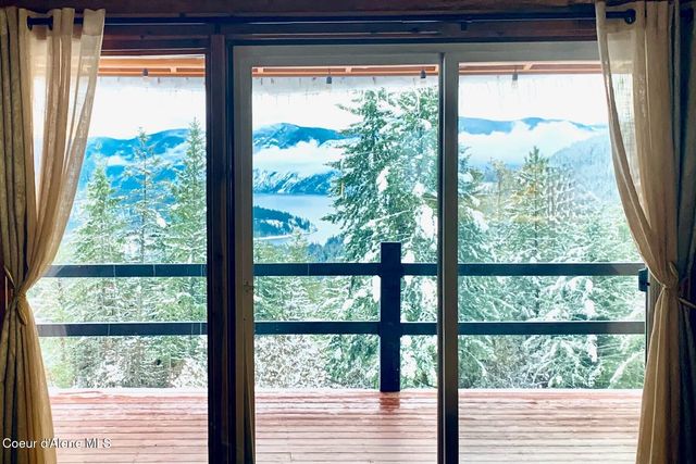 185 Larchwood Dr, Sagle, ID 83860