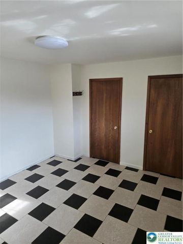 2027 Willow Park Road 8, Bethlehem Twp, PA 18020