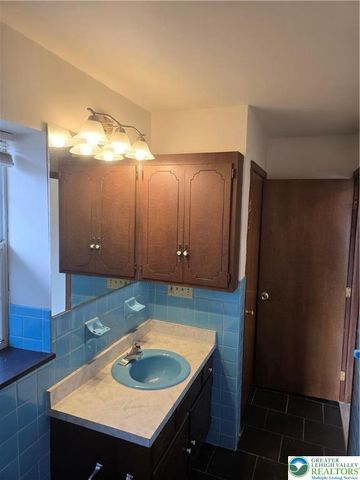 2027 Willow Park Road 8, Bethlehem Twp, PA 18020