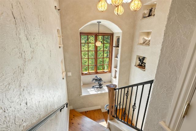 1354 The High RD, Austin, TX 78746