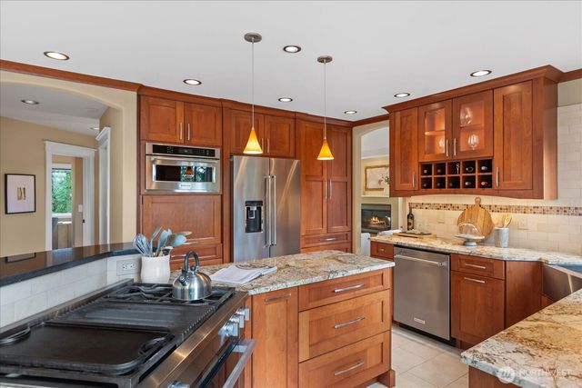 22532 88th Avenue W, Edmonds, WA 98026