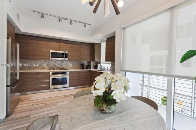 101 N Shore Dr 101, Miami Beach, FL 33141