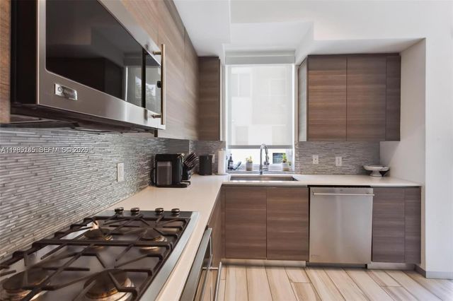 101 N Shore Dr 101, Miami Beach, FL 33141