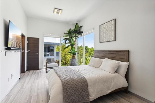 101 N Shore Dr 101, Miami Beach, FL 33141