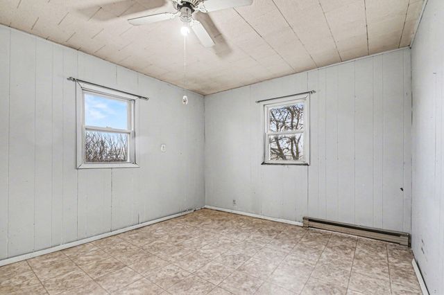 24962 Dewey Lake Street, Dowagiac, MI 49047