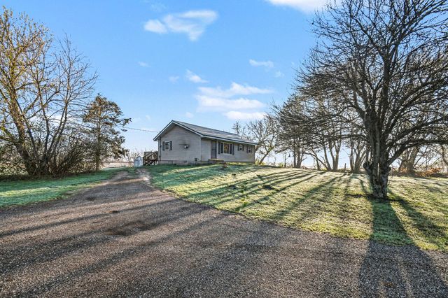 24962 Dewey Lake Street, Dowagiac, MI 49047