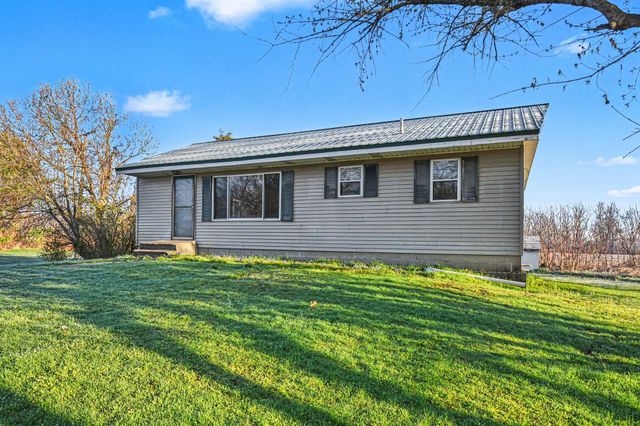 24962 Dewey Lake Street, Dowagiac, MI 49047