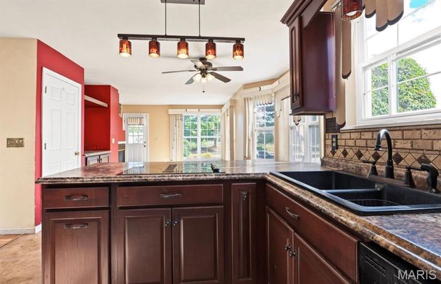 16309 Hampden Place, Florissant, MO 63034