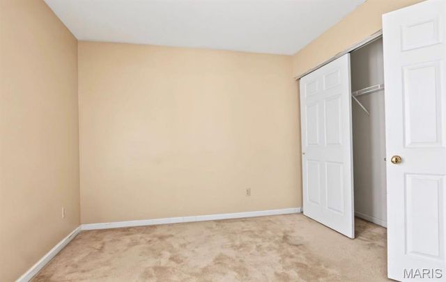 16309 Hampden Place, Florissant, MO 63034
