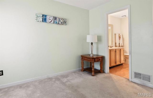 16309 Hampden Place, Florissant, MO 63034