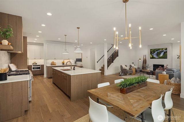 13662 NE 101st Street, Kirkland, WA 98033